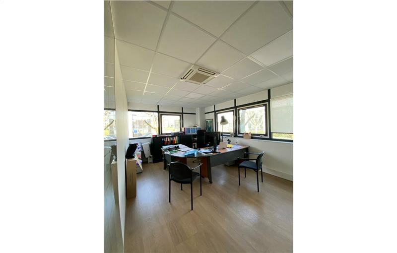 Location de bureau de 749 m² à Nantes - 44000 photo - 1