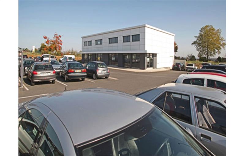 Location de bureau de 273 m² à Neuville-de-Poitou - 86170 photo - 1
