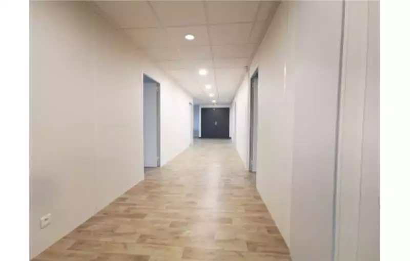 Location de bureau de 179 m² à Neuville-en-Ferrain - 59960