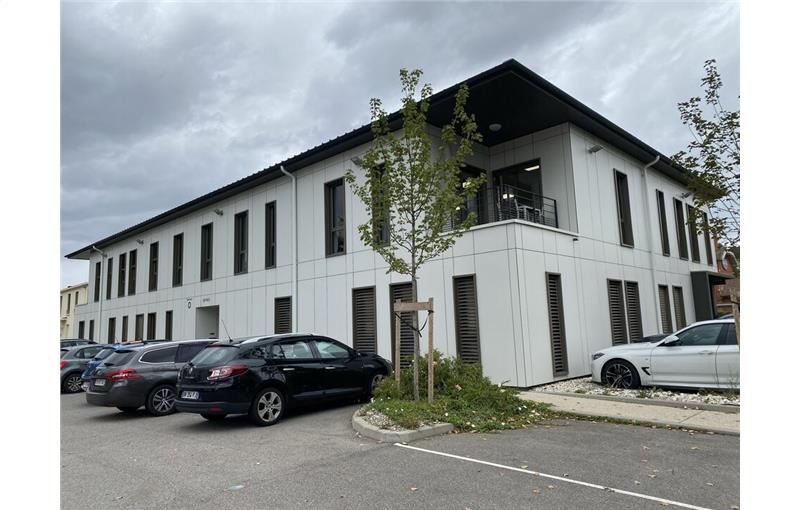 Location de bureau de 195 m² à Neuville-sur-Saône - 69250 photo - 1