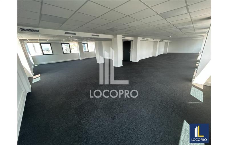 Location de bureau de 1 248 m² à Nice - 06000 photo - 1