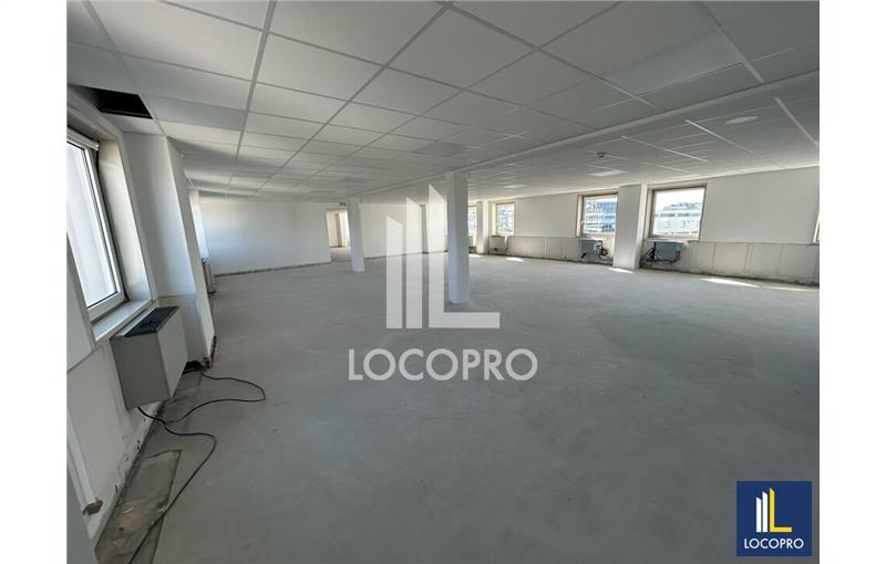 Location de bureau de 910 m² à Nice - 06000 photo - 1