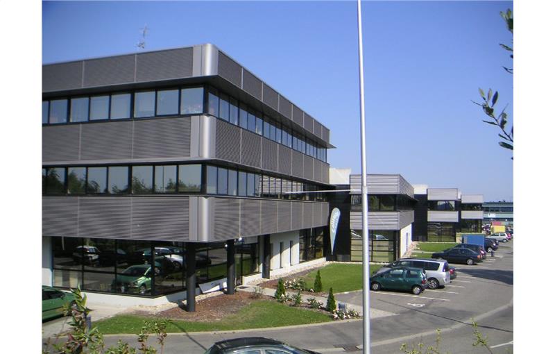Location de bureau de 196 m² à Niederhausbergen - 67207 photo - 1