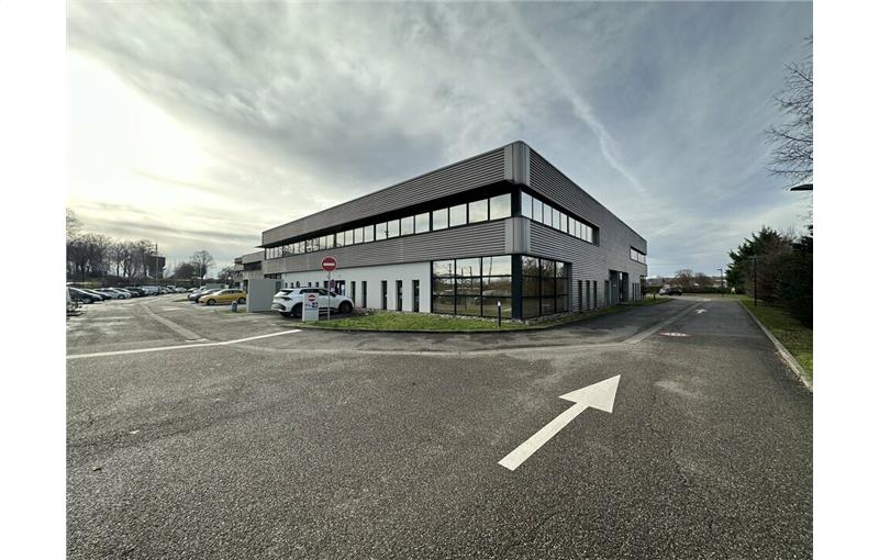Location de bureau de 833 m² à Niederhausbergen - 67207 photo - 1
