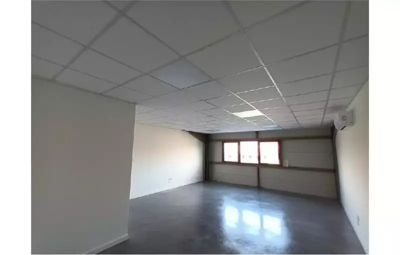 Location de bureau de 138 m² à Orange - 84100