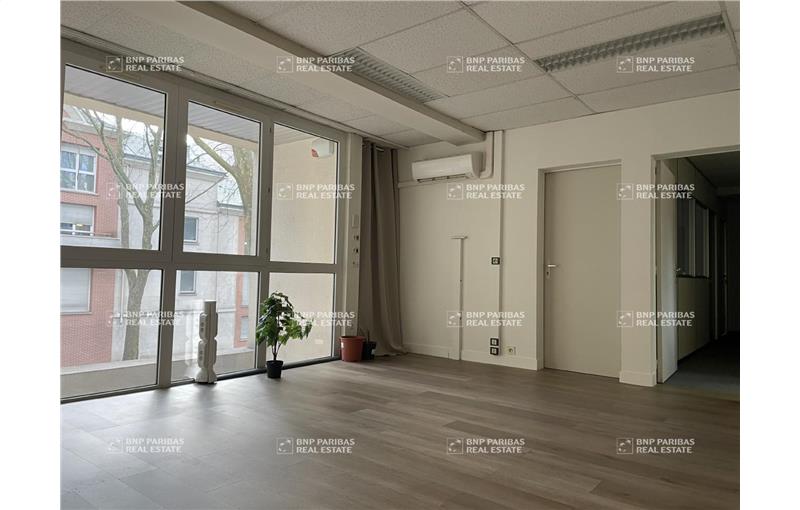 Location de bureau de 218 m² à Orléans - 45000 photo - 1