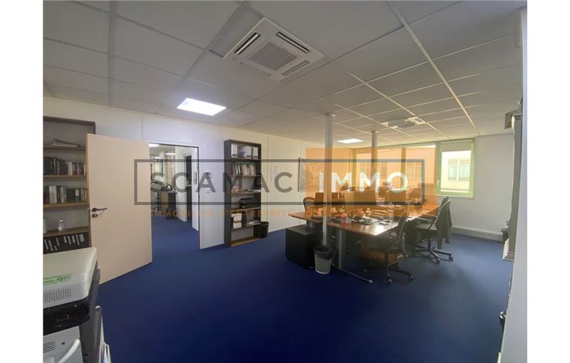 Location de bureau de 430 m² à Pantin - 93500 photo - 1