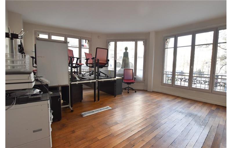 Location de bureau de 60 m² à Paris 1 - 75001 photo - 1