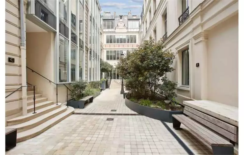 Location de bureau de 996 m² à Paris 10 - 75010