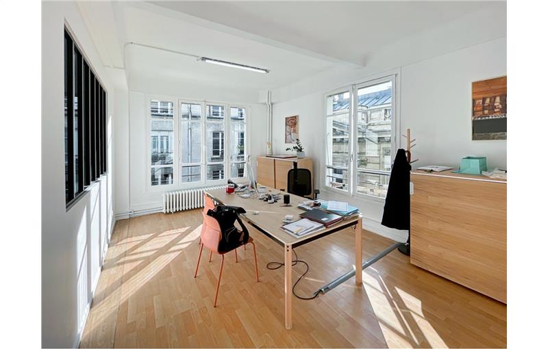 Location de bureau de 103 m² à Paris 10 - 75010 photo - 1