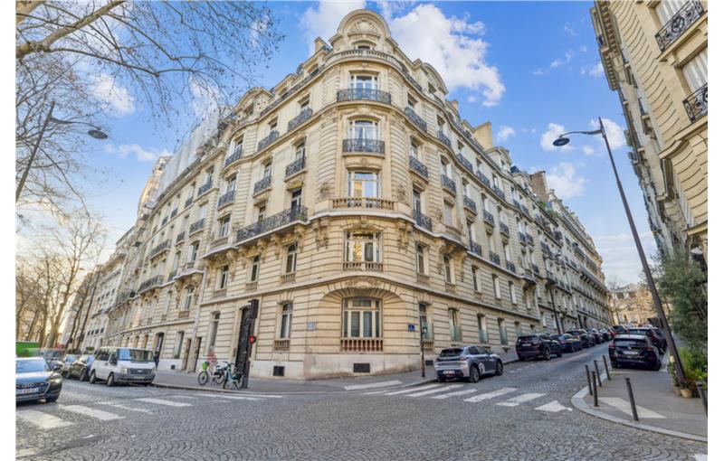 Location de bureau de 364 m² à Paris 16 - 75016 photo - 1