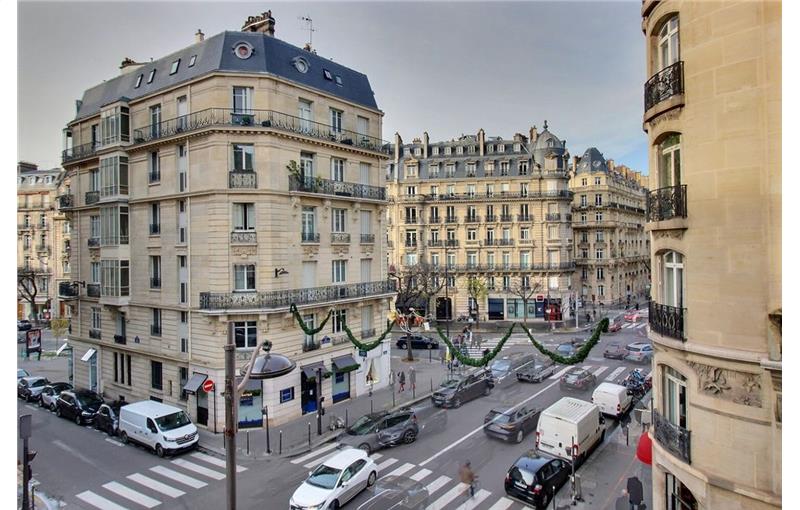 Location de bureau de 136 m² à Paris 17 - 75017 photo - 1