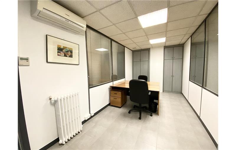 Location de bureau de 15 m² à Paris 17 - 75017 photo - 1