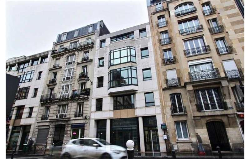 Location de bureau de 88 m² à Paris 18 - 75018 photo - 1