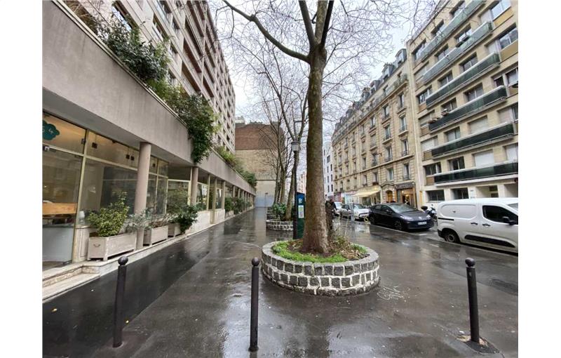 Location de bureau de 52 m² à Paris 18 - 75018 photo - 1
