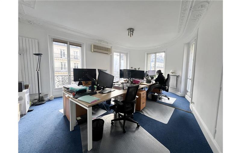 Location de bureau de 135 m² à Paris 2 - 75002 photo - 1