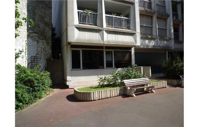 Location de bureau de 80 m² à Paris 20 - 75020 photo - 1