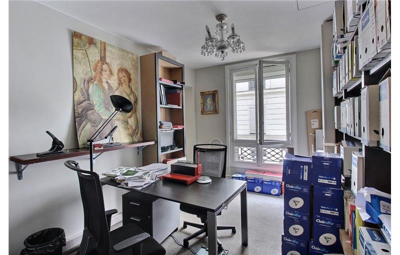 Location de bureau de 105 m² à Paris 8 - 75008 photo - 1