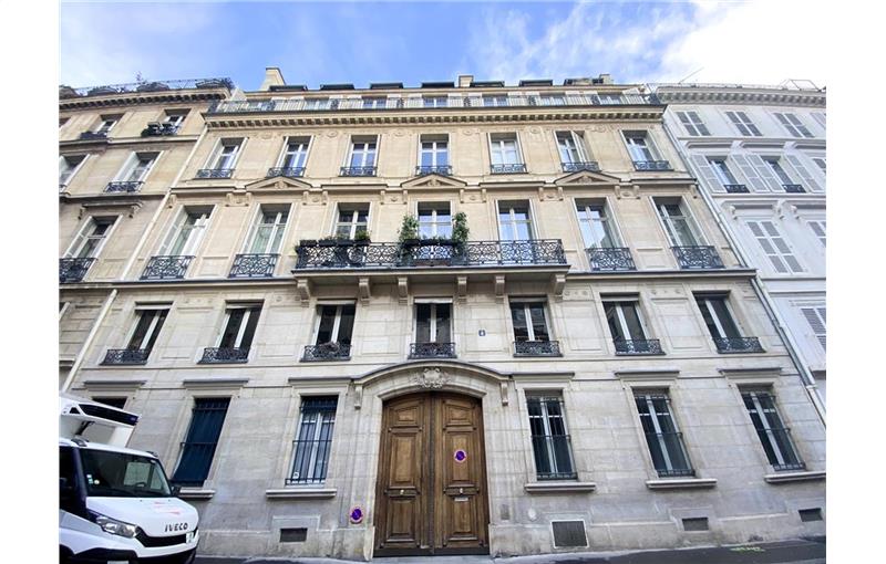 Location de bureau de 325 m² à Paris 8 - 75008 photo - 1