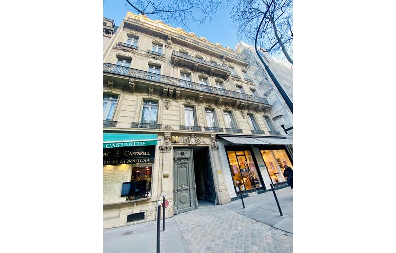 Location de bureau de 356 m² à Paris 8 - 75008 photo - 1