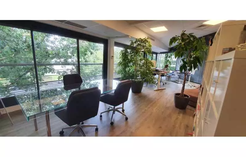 Location de bureau de 271 m² à Pau - 64000