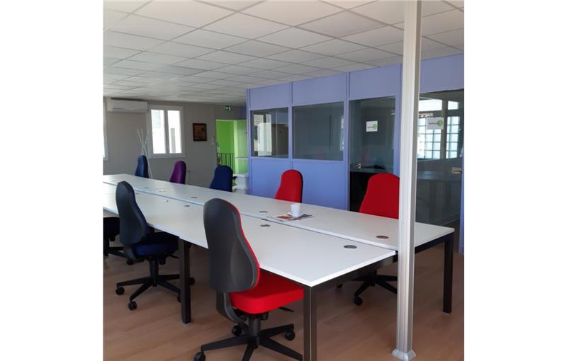 Location de bureau de 400 m² à Périgueux - 24000 photo - 1