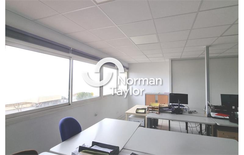 Location de bureau de 350 m² à Perpignan - 66000 photo - 1