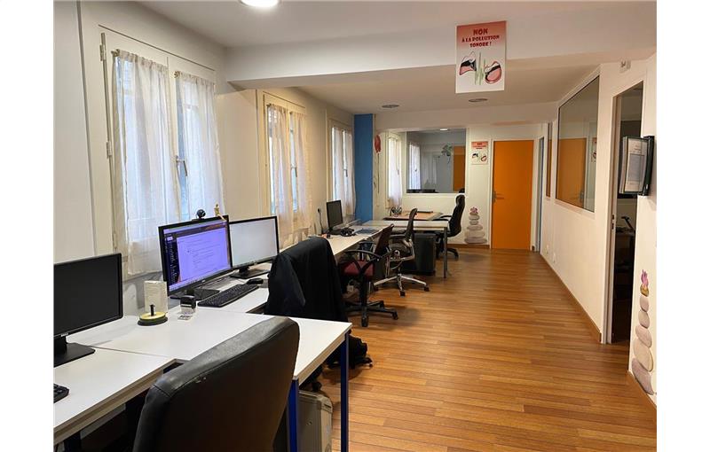 Location de bureau de 78 m² à Puteaux - 92800 photo - 1