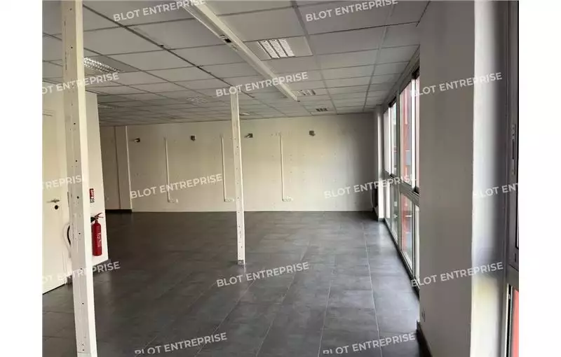 Location de bureau de 163 m² à Quimper - 29000