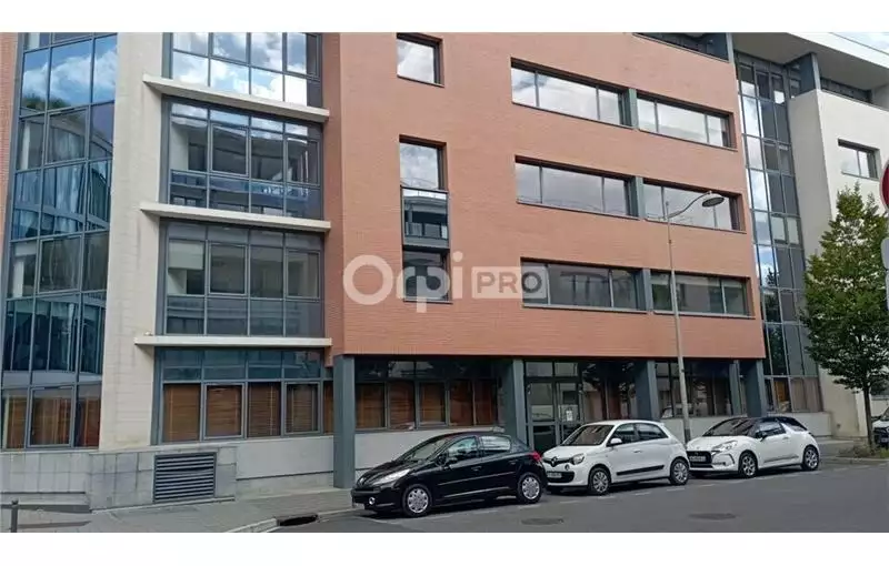 Location de bureau de 794 m² à Reims - 51100