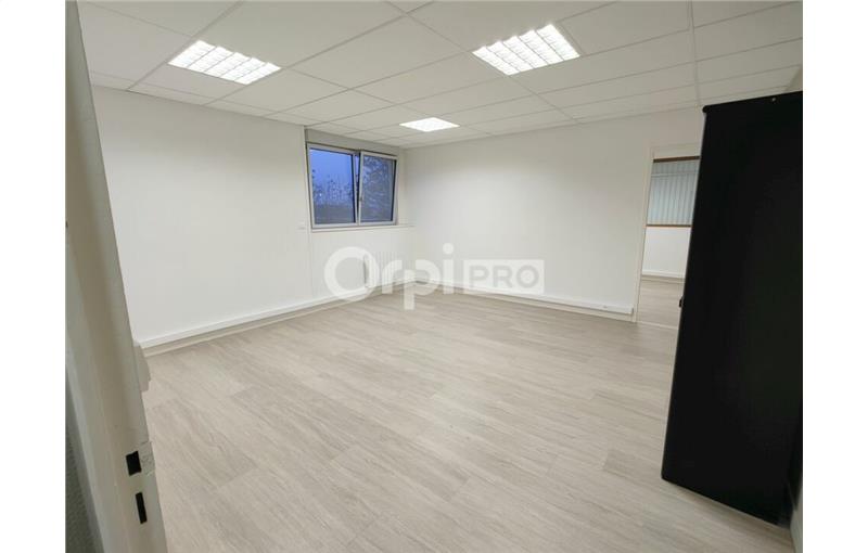 Location de bureau de 35 m² à Reims - 51100 photo - 1
