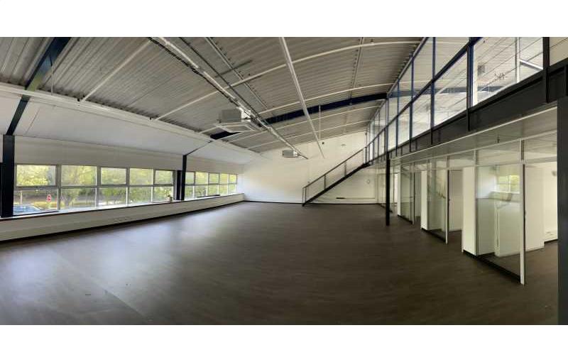 Location de bureau de 1 135 m² à Reims - 51100 photo - 1