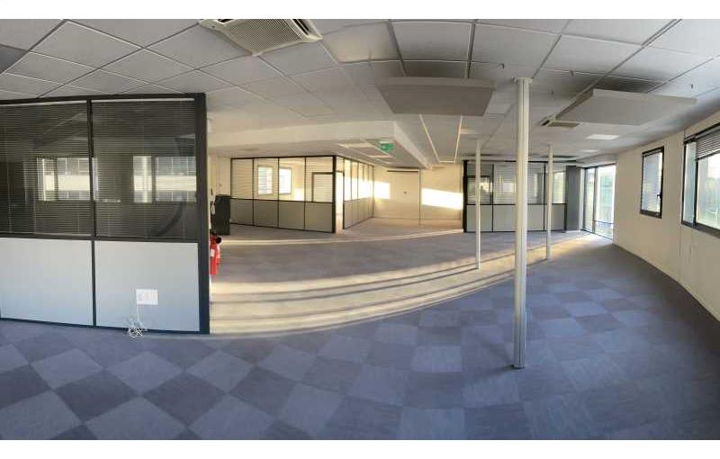 Location de bureau de 324 m² à Reims - 51100 photo - 1