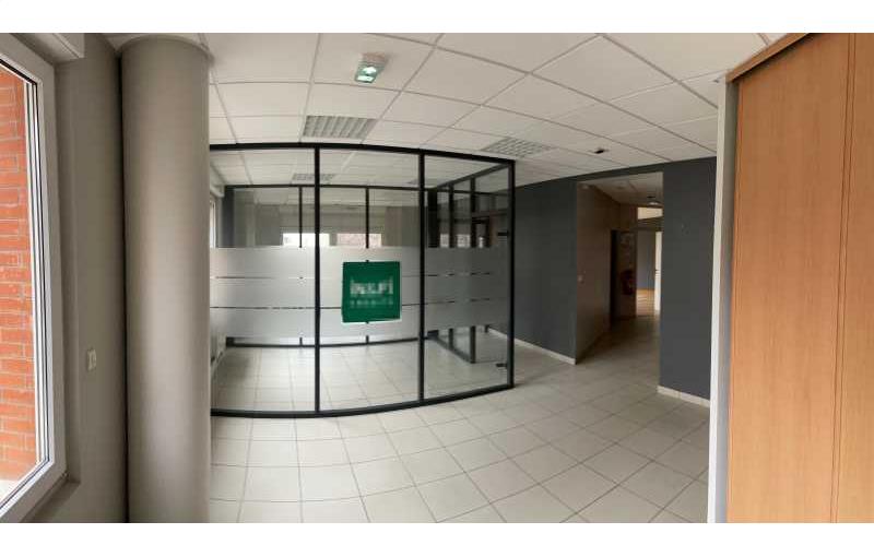 Location de bureau de 210 m² à Reims - 51100 photo - 1