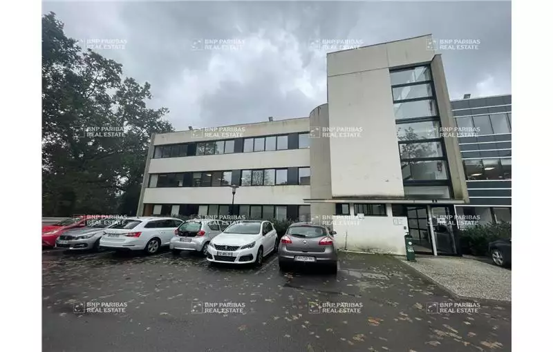Location de bureau de 674 m² à Rennes - 35000