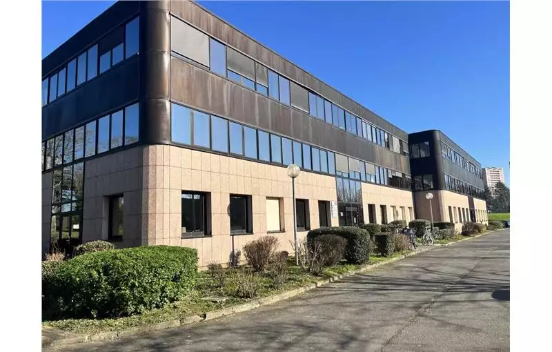 Location de bureau de 401 m² à Rennes - 35000