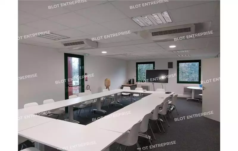 Location de bureau de 326 m² à Rennes - 35000