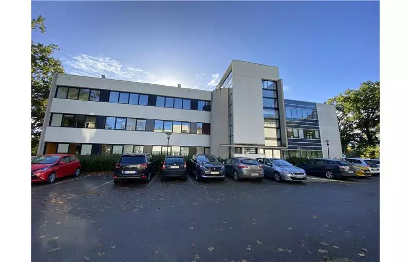 Location de bureau de 482 m² à Rennes - 35000