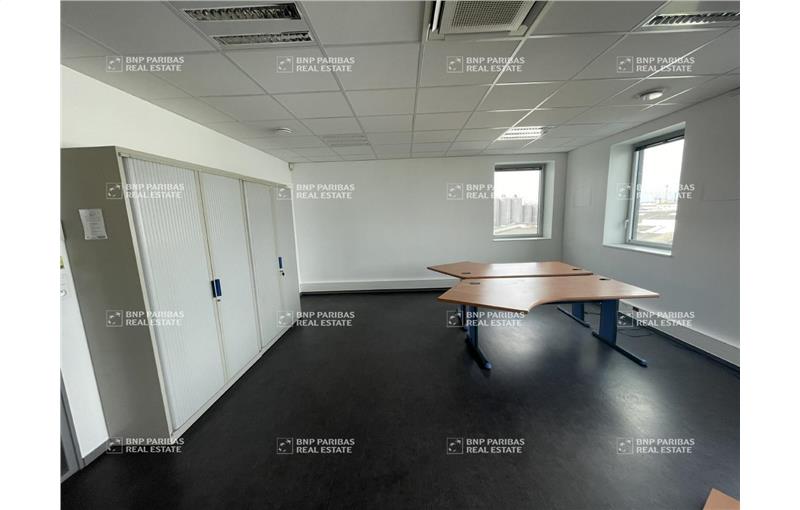 Location de bureau de 333 m² à Rezé - 44400 photo - 1