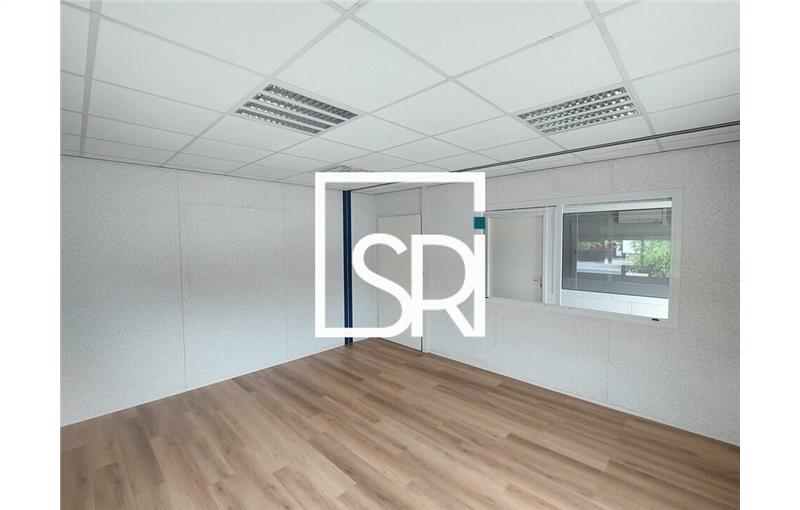 Location de bureau de 130 m² à Riom - 63200 photo - 1