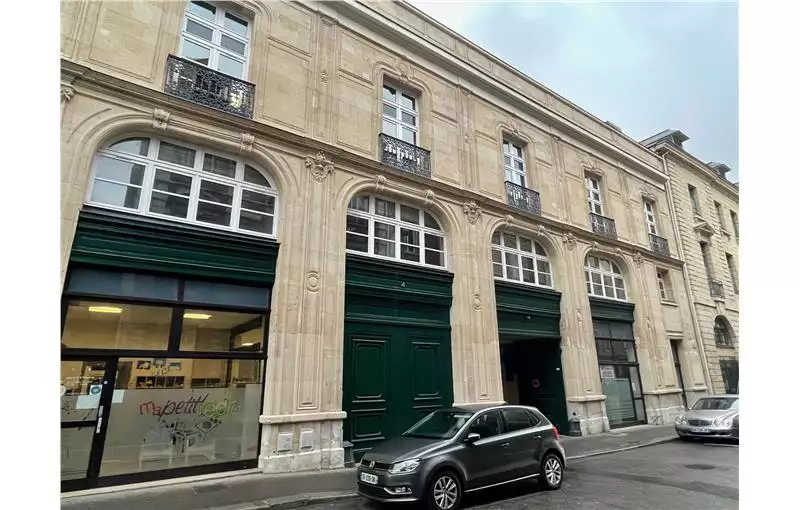 Location de bureau de 1391 m² à Rouen - 76000