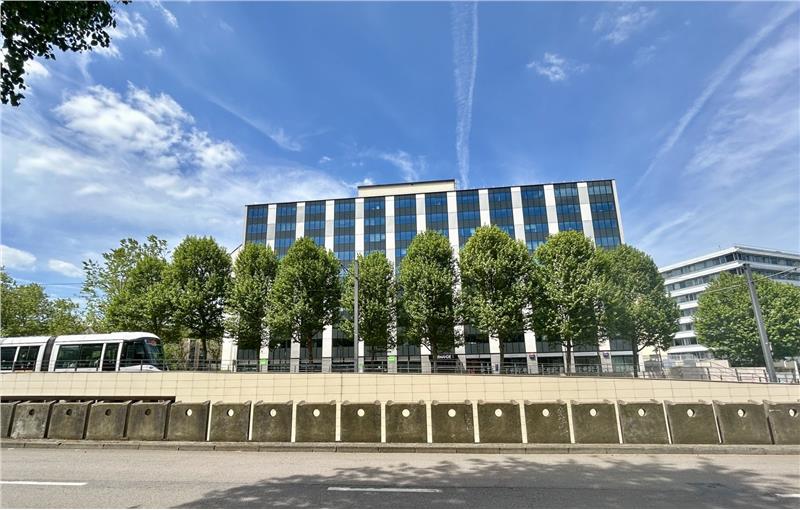Location de bureau de 2 921 m² à Rouen - 76000 photo - 1