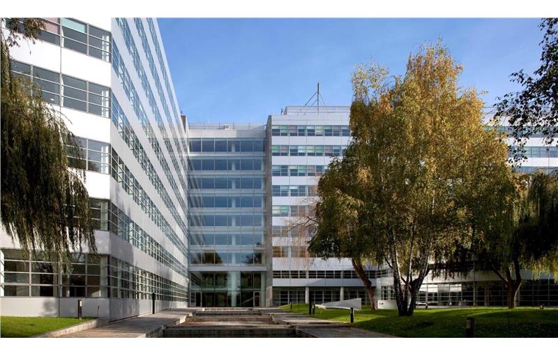 Location de bureau de 1 377 m² à Rueil-Malmaison - 92500 photo - 1