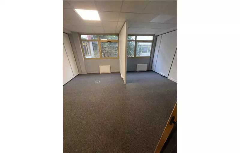 Location de bureau de 27 m² à Rueil-Malmaison - 92500