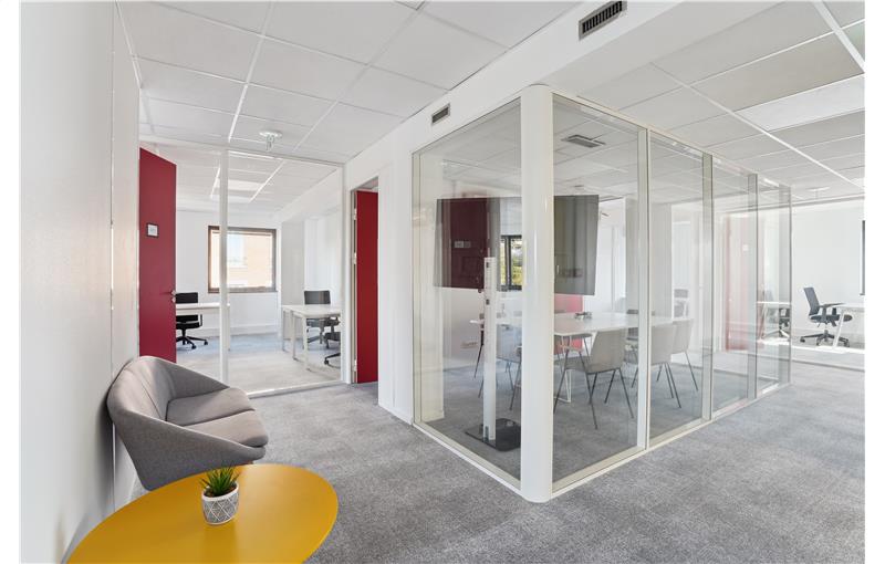 Location de bureau de 50 m² à Rueil-Malmaison - 92500 photo - 1