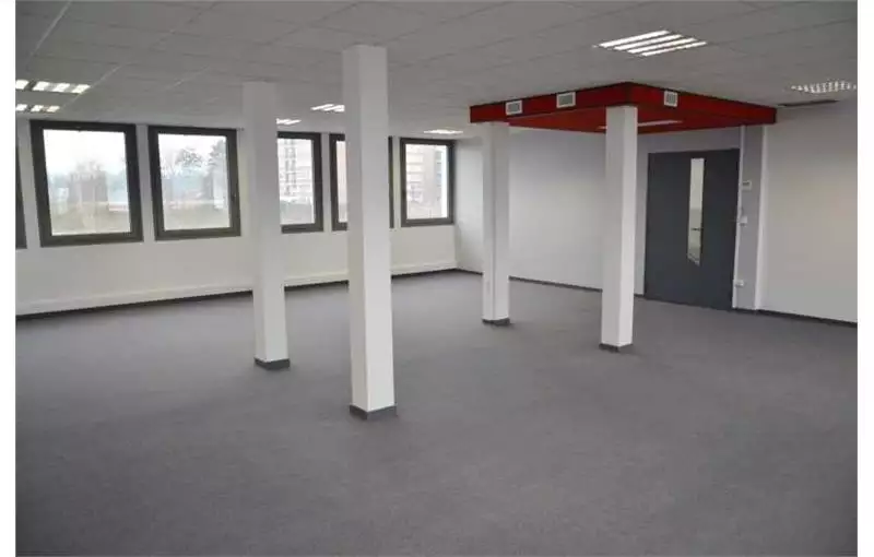 Location de bureau de 402 m² à Saint-André-lez-Lille - 59350