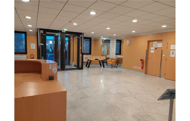 Location de bureau de 465 m² à Saint-Aubin - 91190 photo - 1