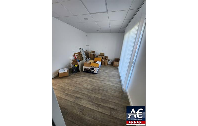 Location de bureau de 45 m² à Saint-Brevin-les-Pins - 44250 photo - 1