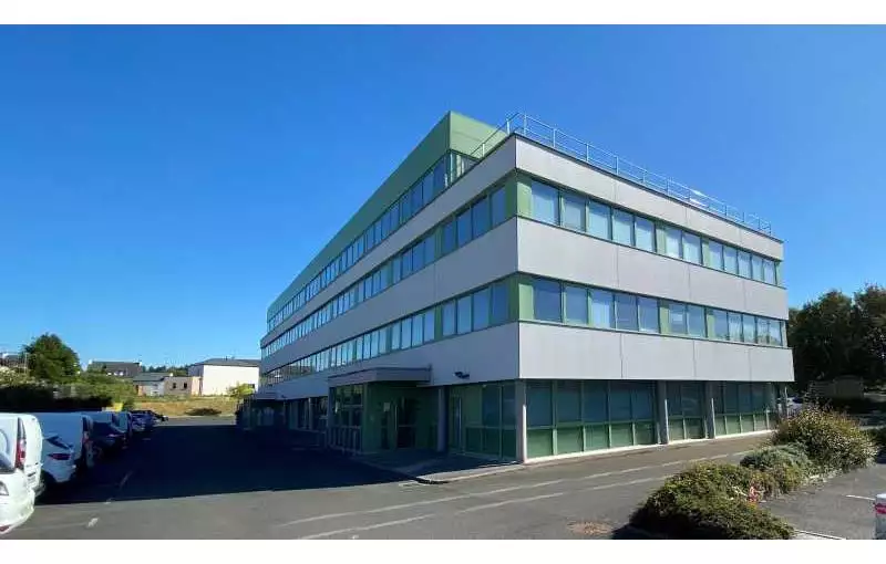 Location de bureau de 1040 m² à Saint-Brieuc - 22000