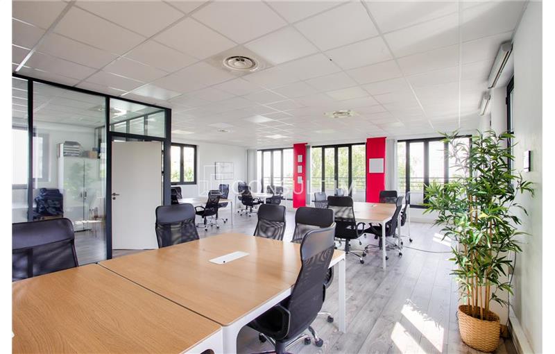 Location de bureau de 154 m² à Saint-Cloud - 92210 photo - 1